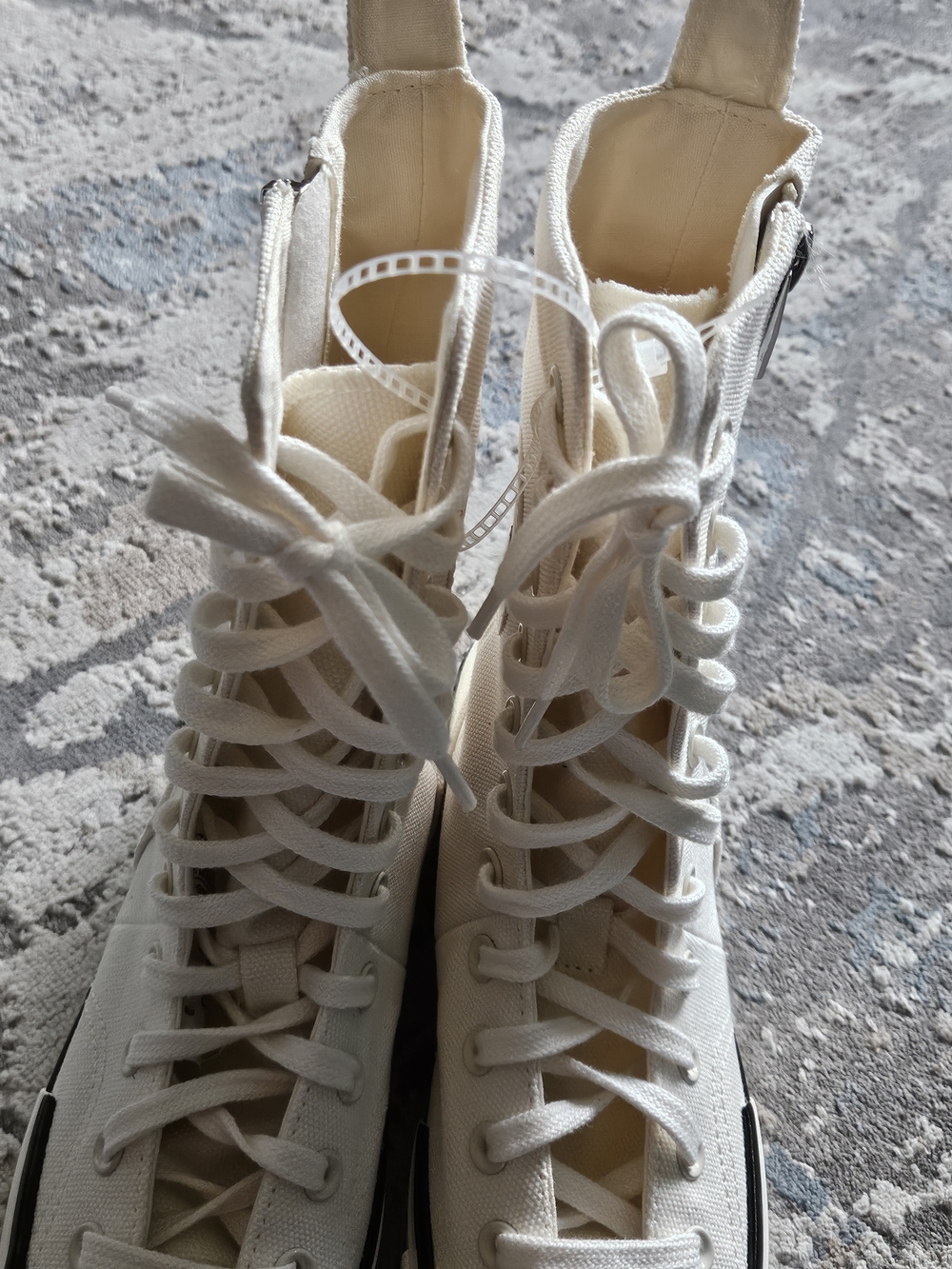 Cinverse Chuck 70 High-Top Sneakers - Picture 13 of 15